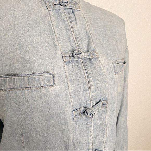 NEIMAN MARCUS CHAMBRAY JACKET SIZE MEDIUM - Picture 4 of 12